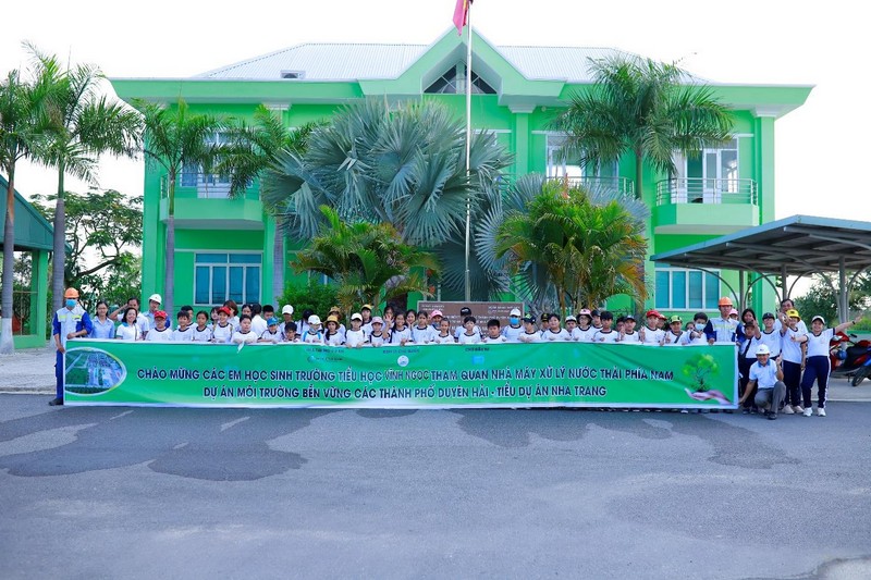 HỌC SINH TRƯỜNG TIỂU HỌC VĨNH NGỌC THAM QUAN NHÀ MÁY XỬ LÝ NƯỚC THẢI PHÍA NAM